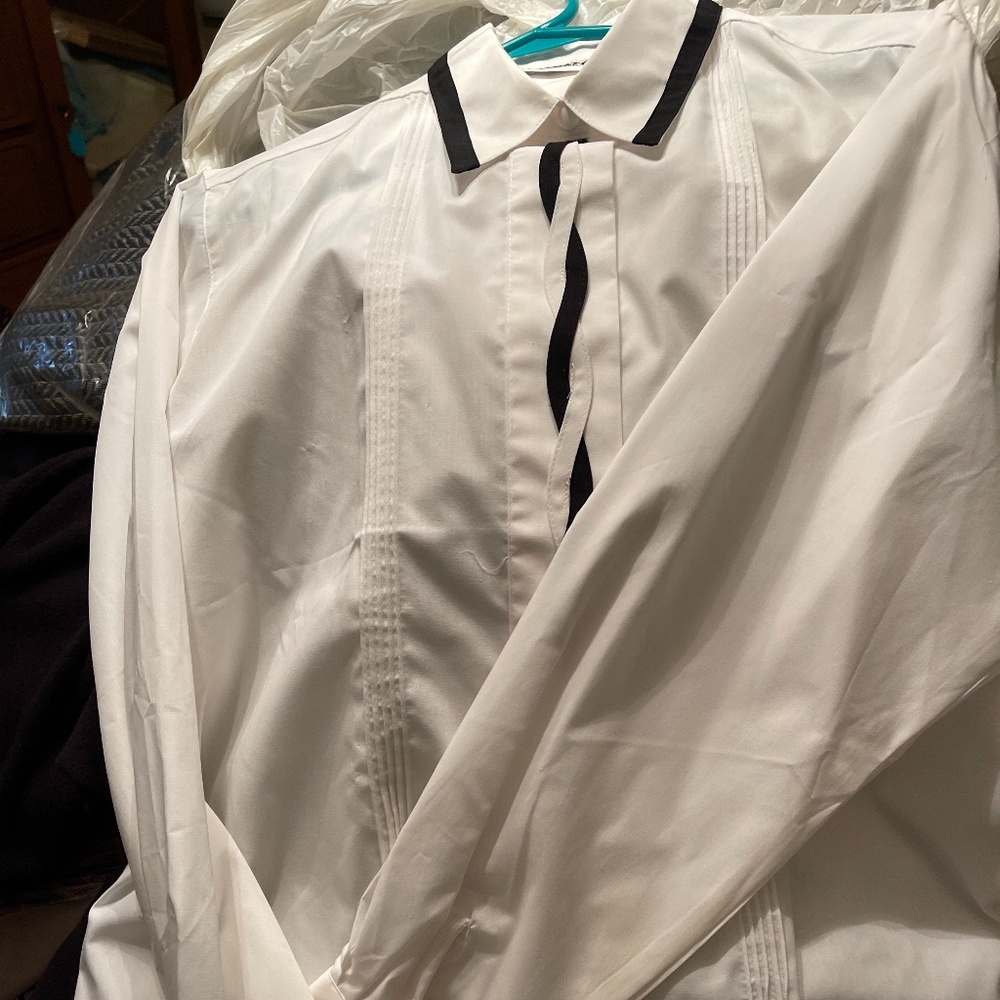Beautiful Eves St. Clair blouse